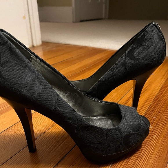 Coach Aldis Peep Toe High-heel Stilletos - Picture 4 of 8